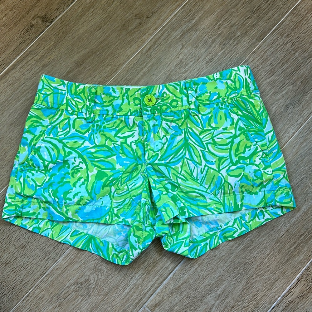 Lilly Pulitzer women’s shorts. Size 0.  100% cotton green & blue print